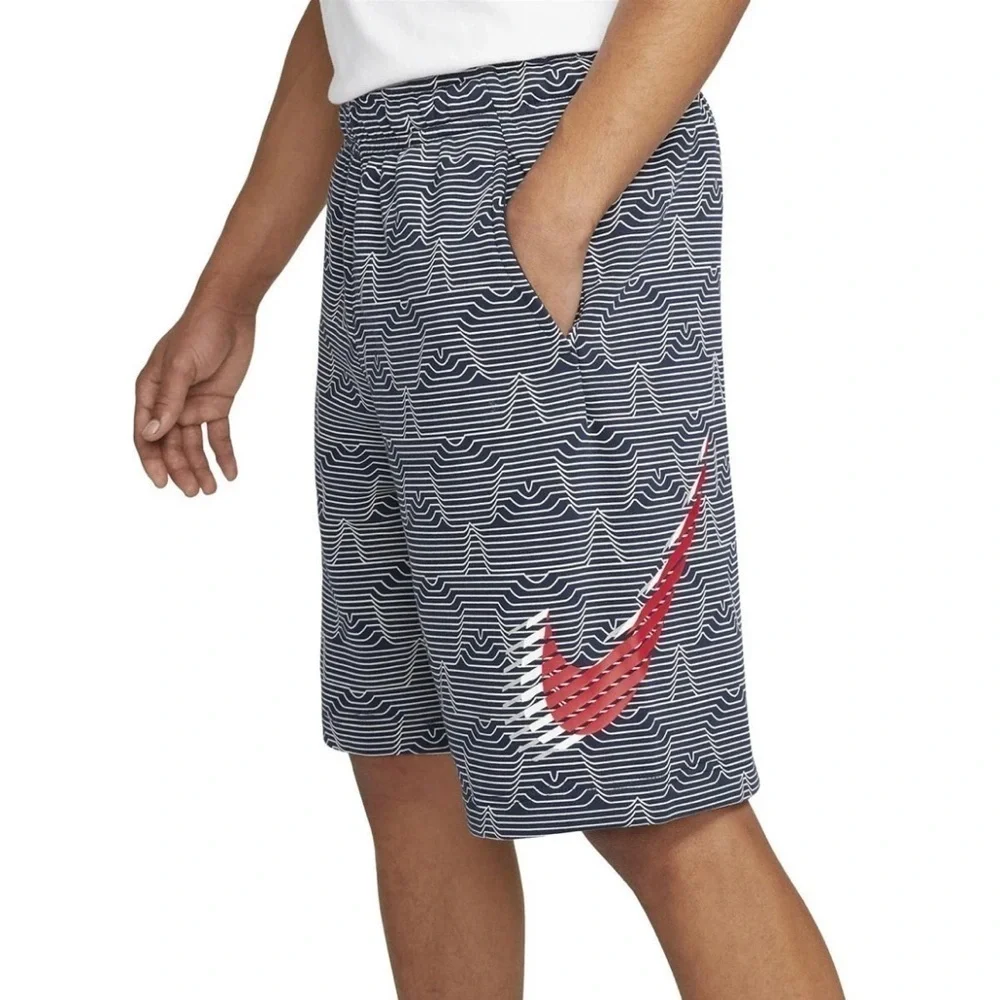 Men’s Nike Americana Fleece Shorts with Drawstring Waist Size XL